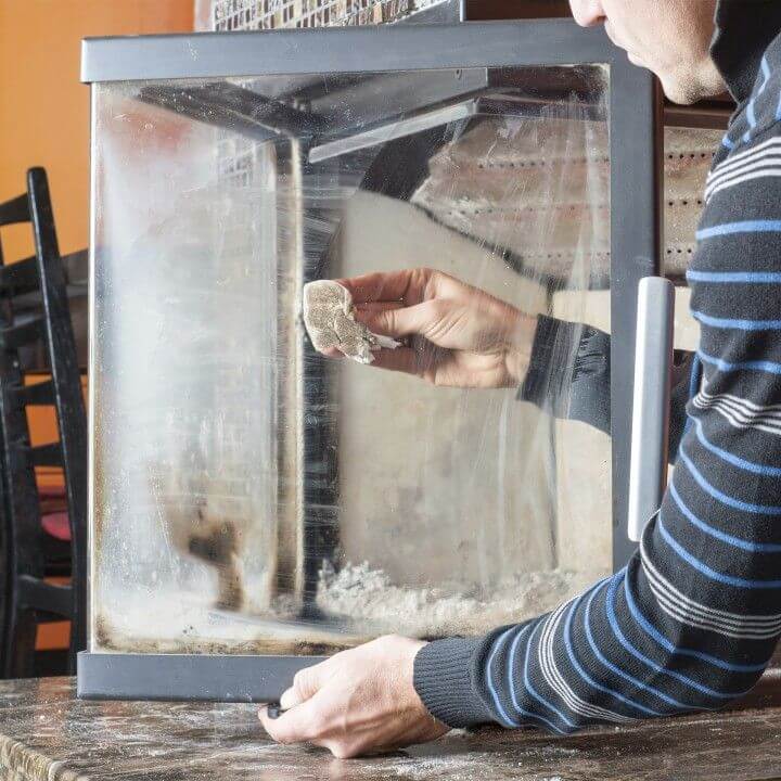 Utilize para limpeza e manutenção dos equipamentos