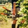Tesoura para Poda de 2 Mãos PowerGearX S LX92 Fiskars Tesoura para Poda de 2 Mãos PowerGearX S LX92 Fiskars