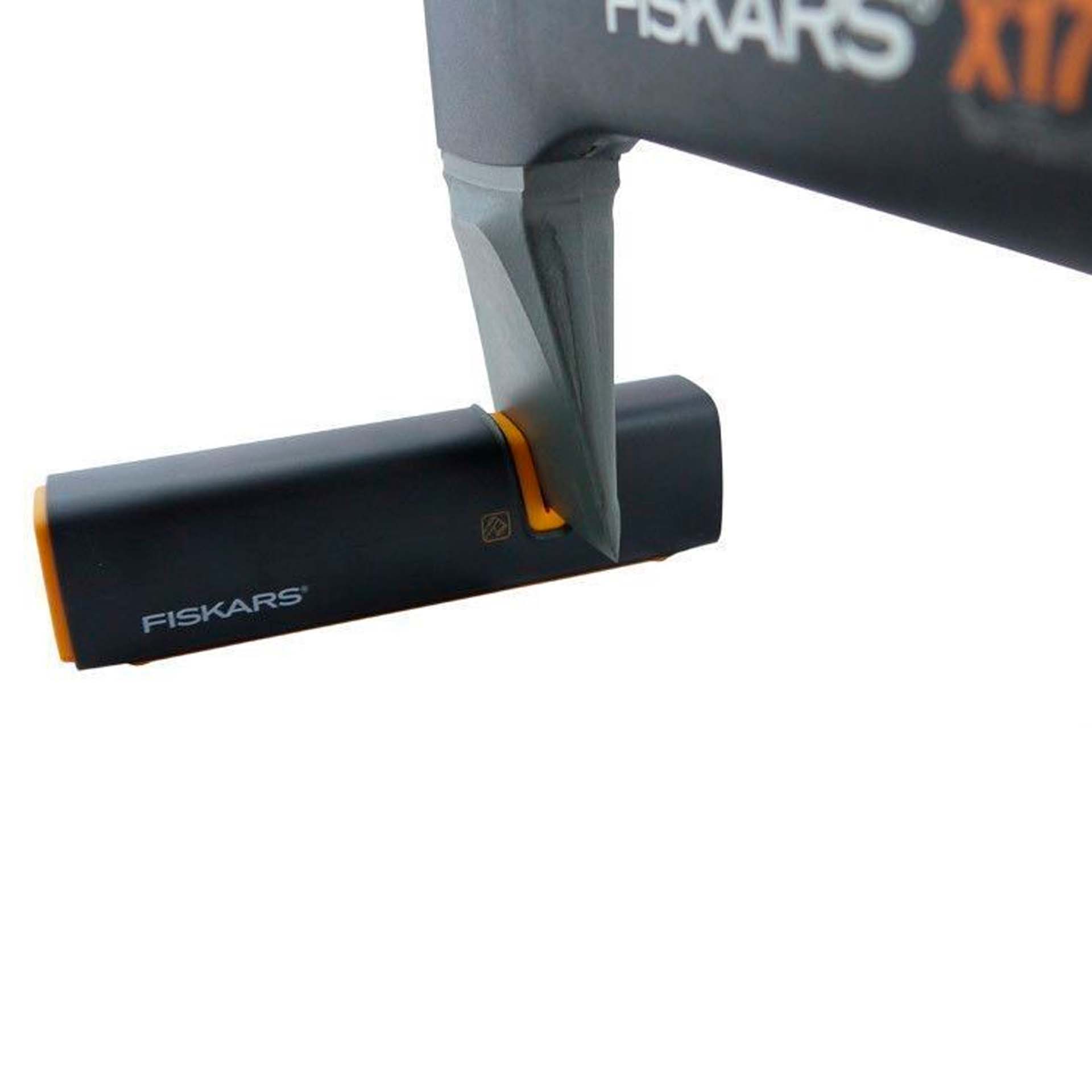 Afiador de Machados e Facas Xsharp Fiskars
