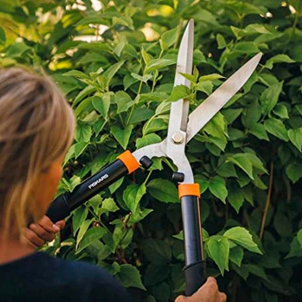 Tesoura Podadora de Sebes Solid HS21 Fiskars Tesoura Podadora de Sebes Solid HS21 Fiskars