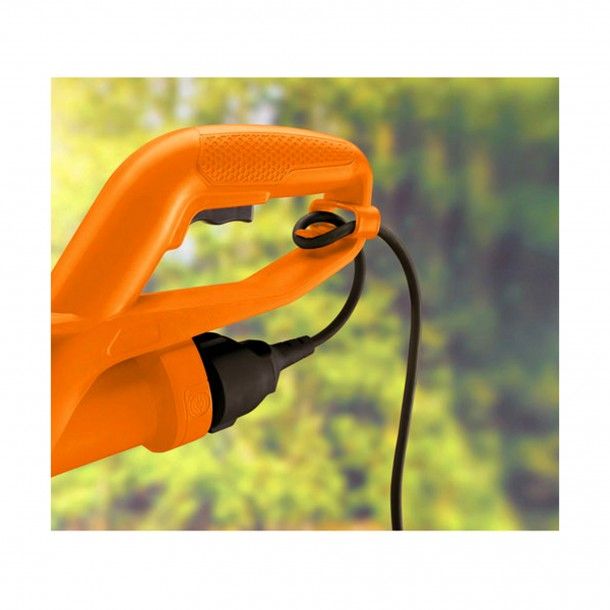 Aparador de Relva 300W/25cm - GL310 Black+Decker Aparador de Relva 300W/25cm - GL310 Black+Decker