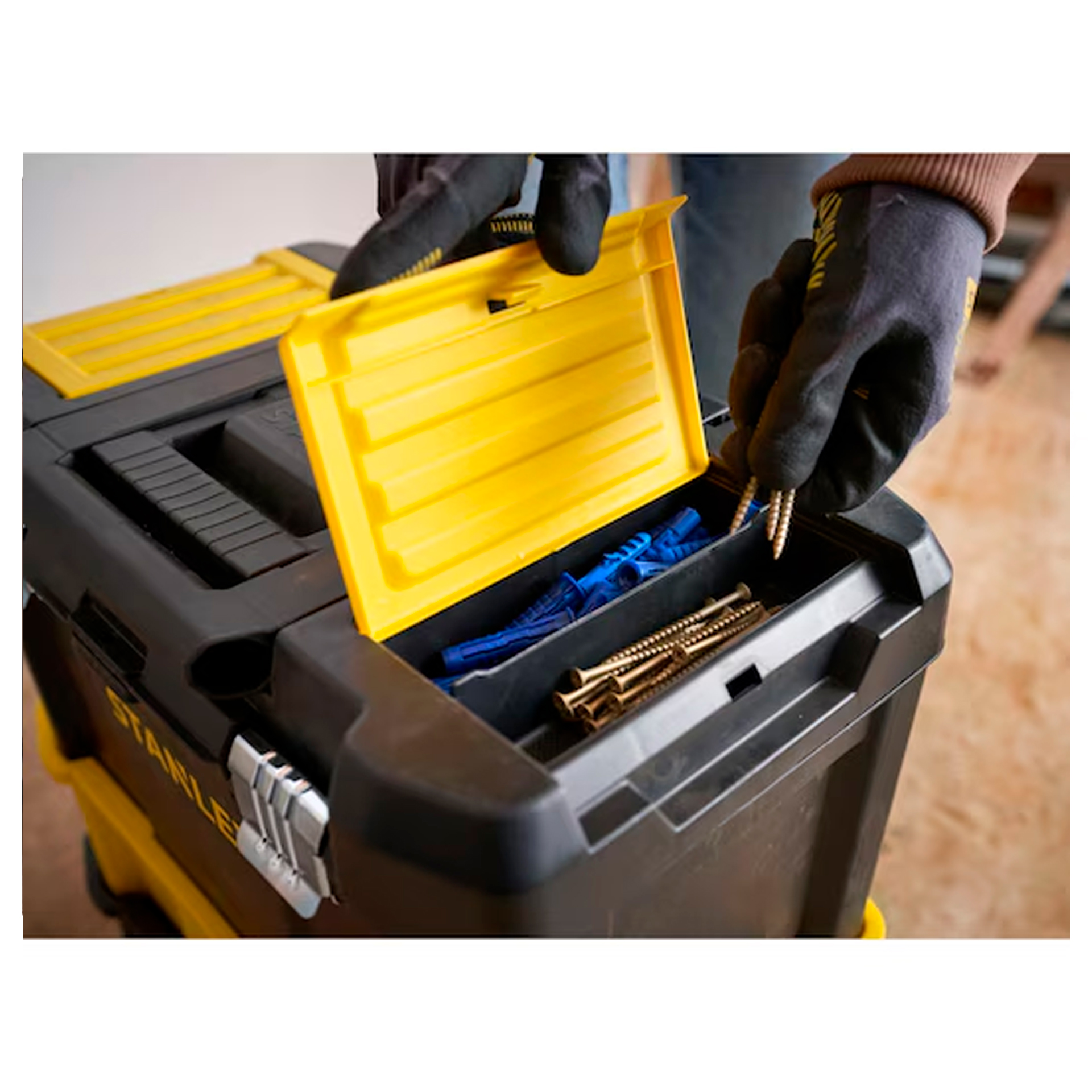 Troley para Ferramentas 63x46x28cm STST1-80151 Stanley