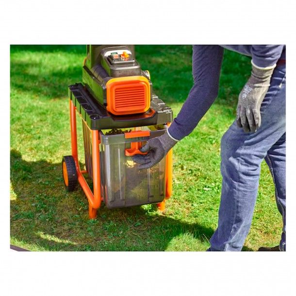 Biotriturador Elétrico 2800W 45mm BEGAS5800-QS Black+Decker Biotriturador Elétrico 2800W 45mm BEGAS5800-QS Black+Decker