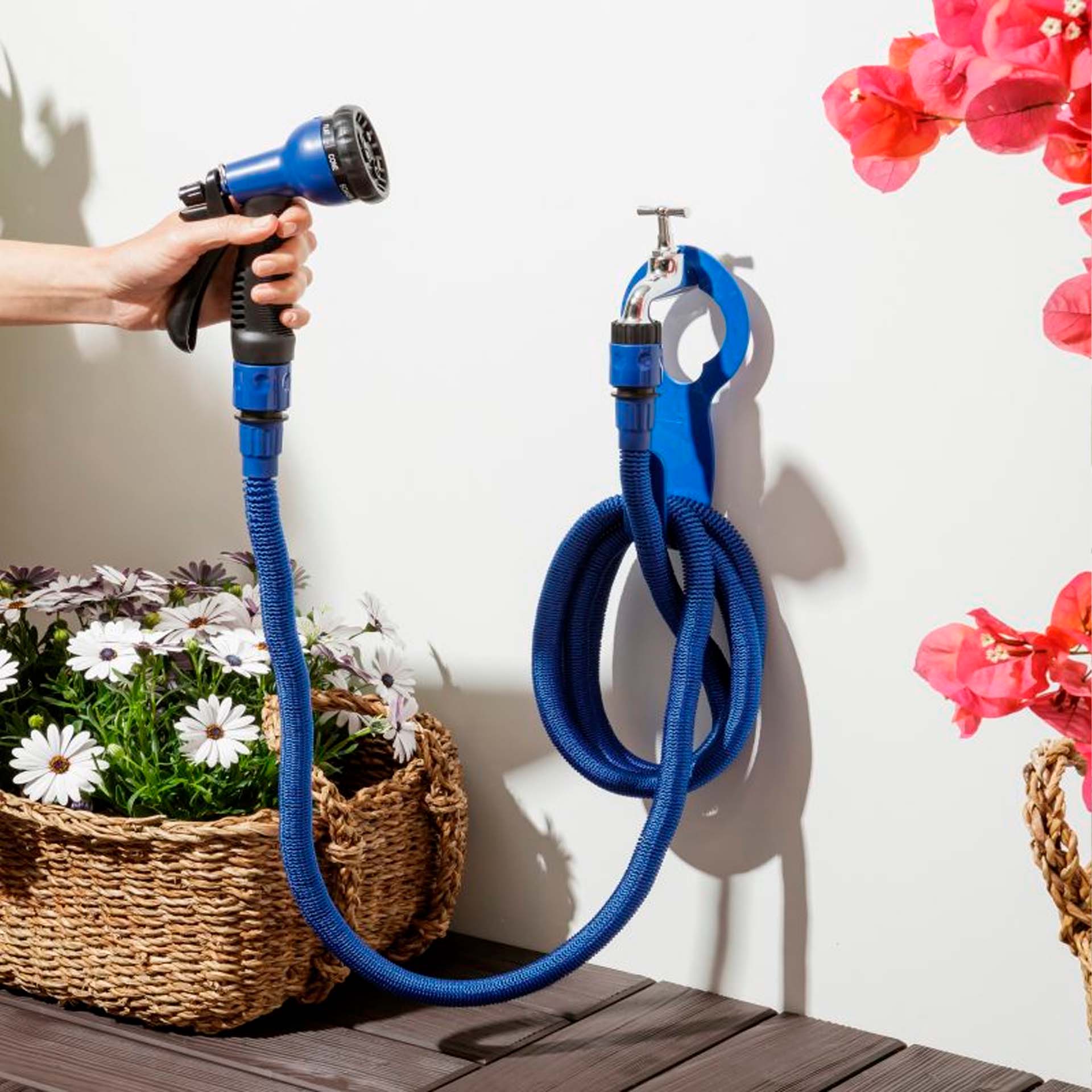 Mangueira Extensível com Pistola e Suporte de Torneira Azul 7,5M Tatay