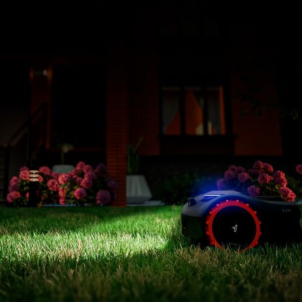 Robot Corta-Relva Navimow i108E + Garagem Modelo S Segway Robot Corta-Relva Navimow i108E + Garagem Modelo S Segway