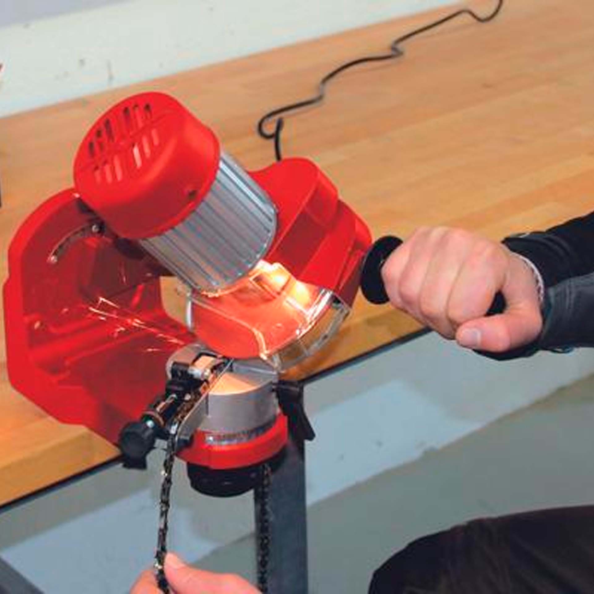 Máquina de Afiar Correntes 145mm 235W GC-CS 235E Einhell