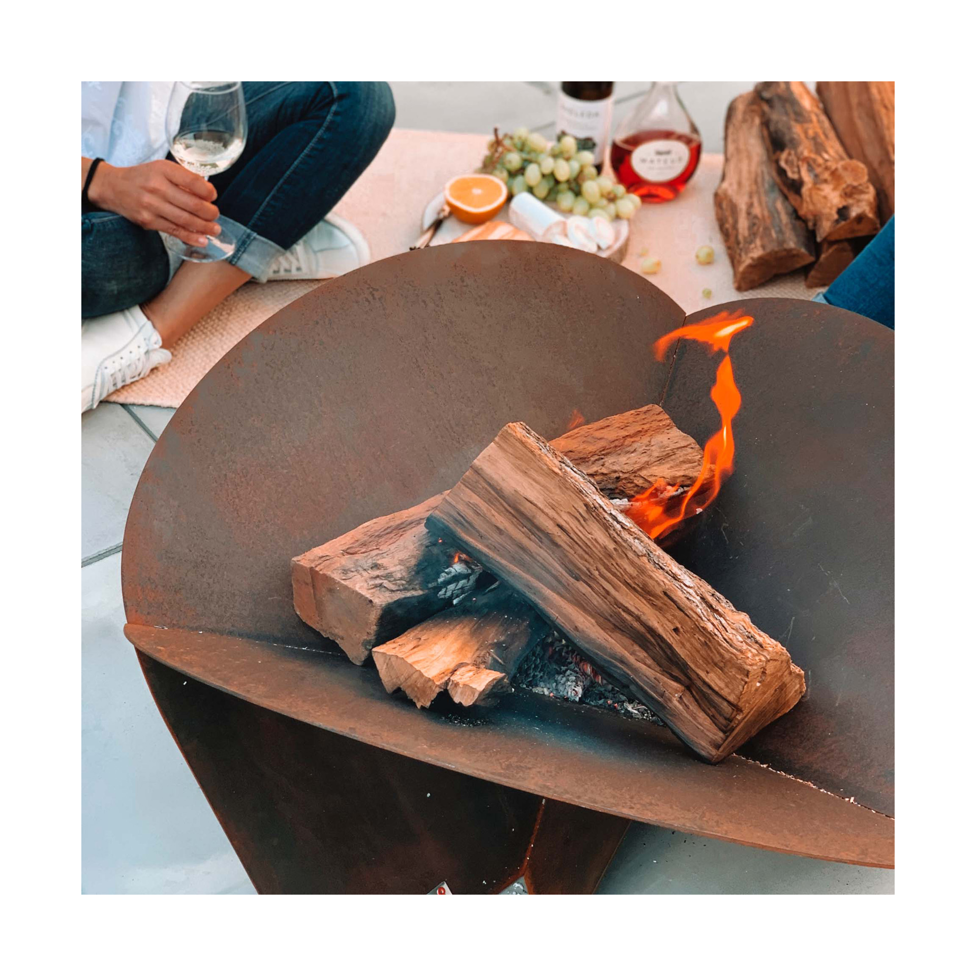 Lareira Exterior Medusae Tuozi 75x75x35cm