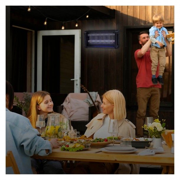 Mata Mosquitos Eletrónico 2x15W 60m2 Preto Mata Mosquitos Eletrónico 2x15W 60m2 Preto