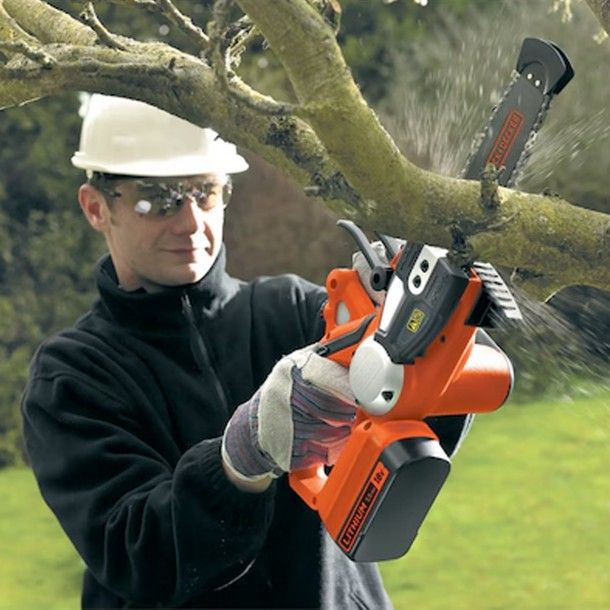 Motosserra a Bateria 18V 20cm GKC1820LB-QW Black+Decker Motosserra a Bateria 18V 20cm GKC1820LB-QW Black+Decker