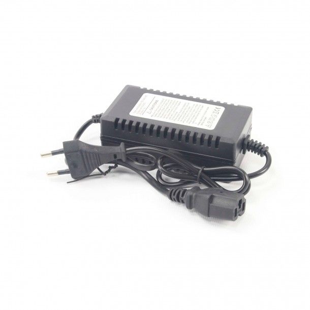 Pulverizador de Pressão 2 em 1 Manual e Bateria 12V 16L Saurium Pulverizador de Pressão 2 em 1 Manual e Bateria 12V 16L Saurium