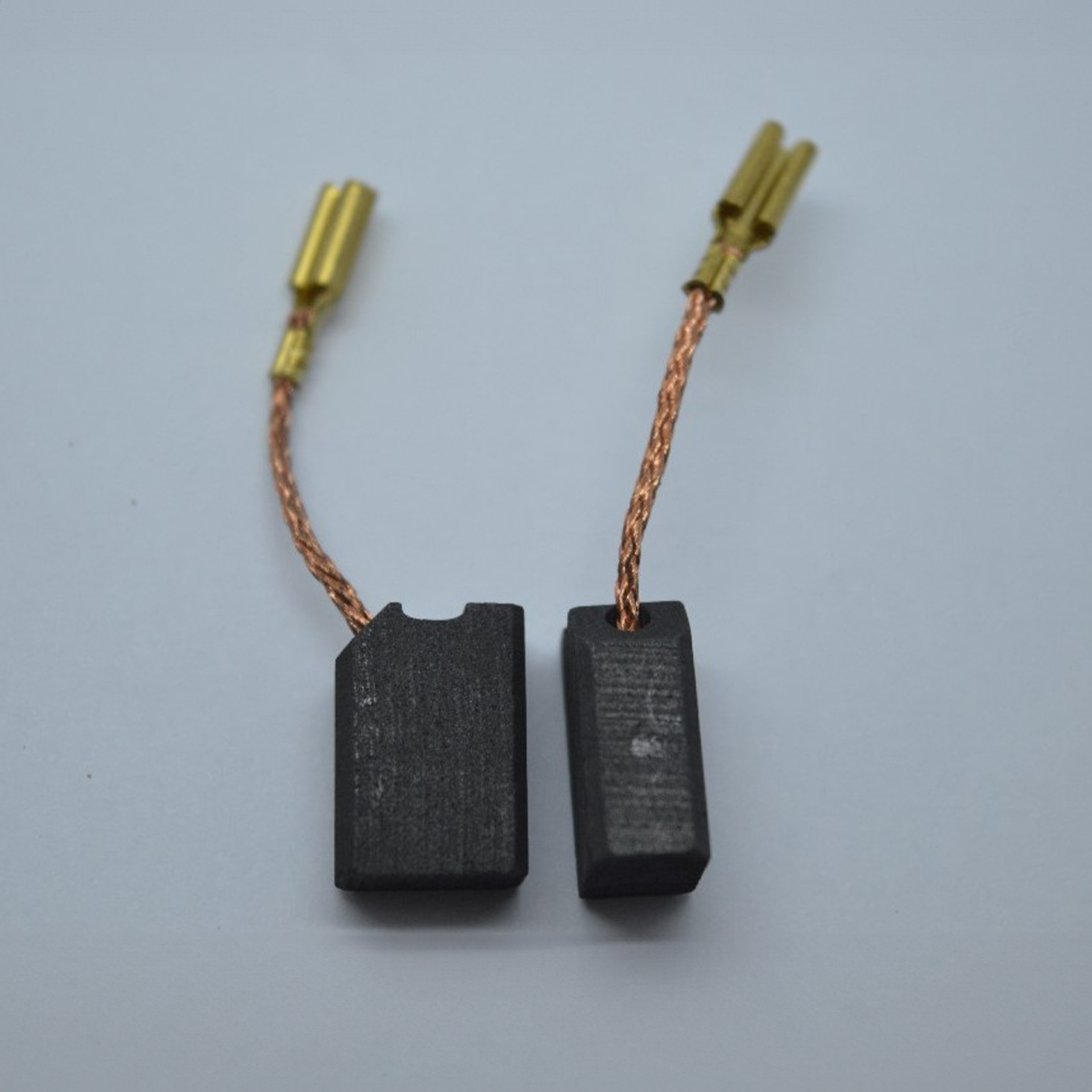 Escova Carvão para Máquina Black+Decker ASEIN 1898