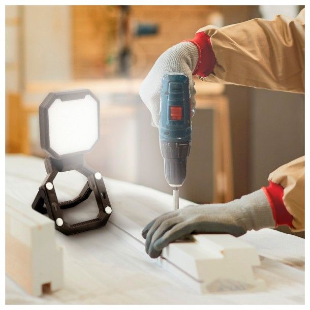 Lanterna de Trabalho LED Recarregvel 1200Lm 15W GSC