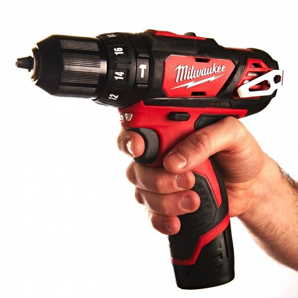 Aparafusadora a Bateria 12V M12BPD-0 Milwaukee Aparafusadora a Bateria 12V M12BPD-0 Milwaukee