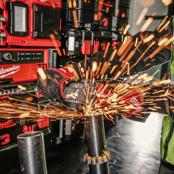 Rebarbadora + Aparafusadora a Bateria 18V com 2 Baterias 5.0Ah M18FPP2E3-502X Milwaukee