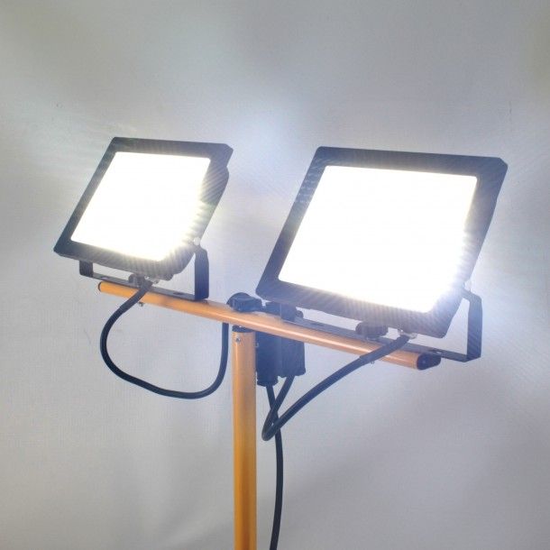 Foco LED Duplo com Tripé 50Wx2 4250Lmx2 Mader Foco LED Duplo com Tripé 50Wx2 4250Lmx2 Mader