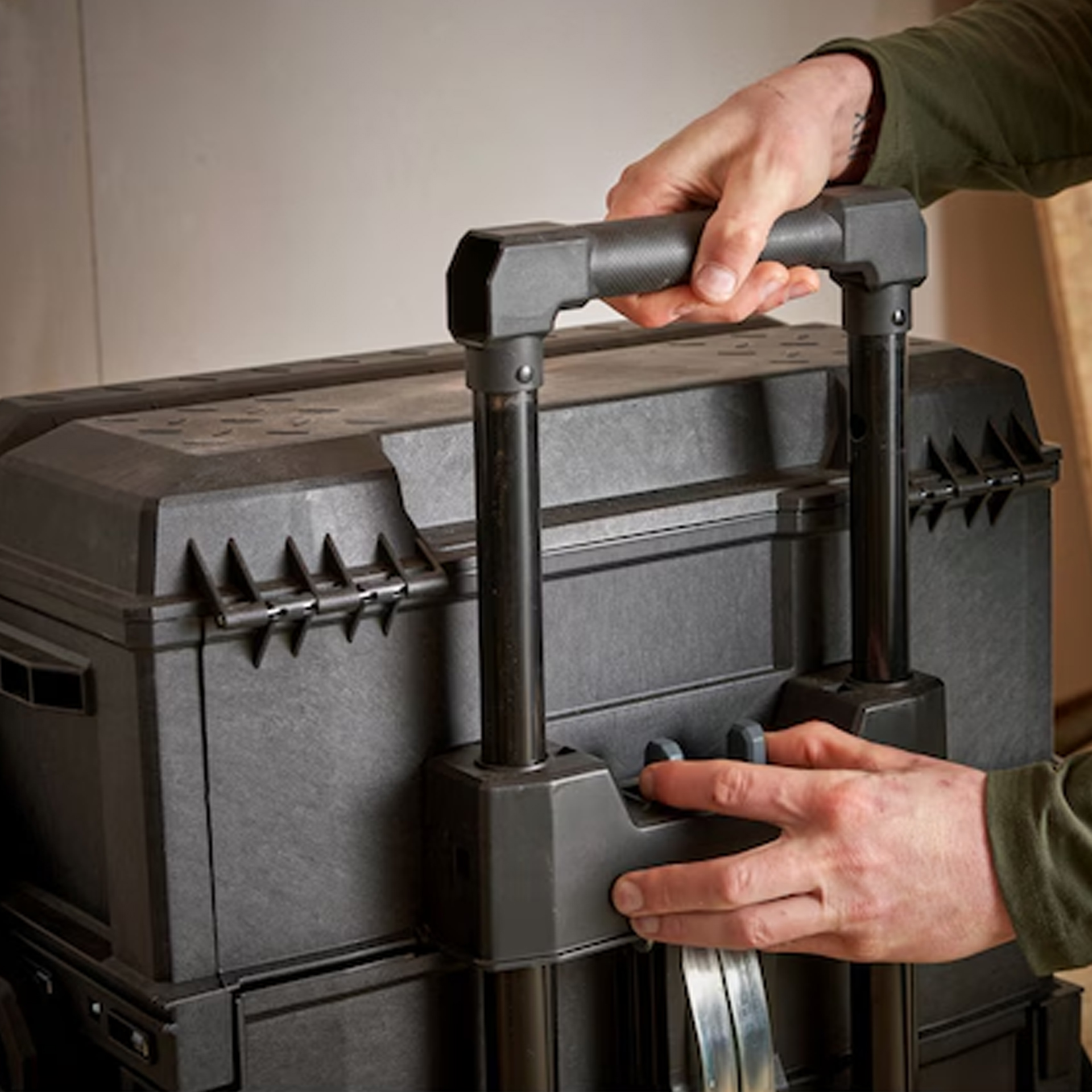 Troley para Ferramentas 59,4x73,3x41,3cm 1-94-210 Stanley