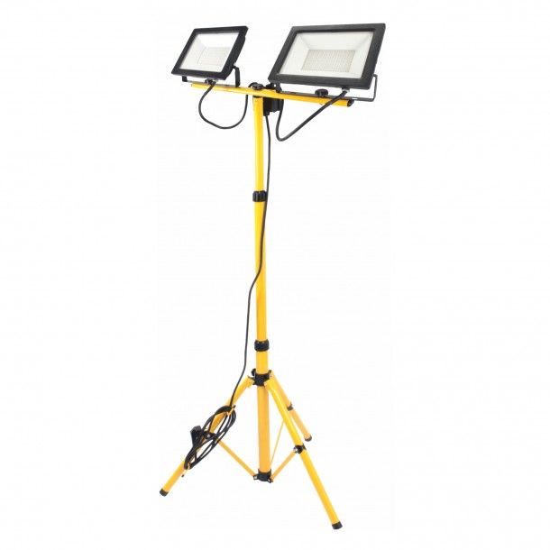 Foco LED Duplo com Tripé 50Wx2 4250Lmx2 Mader Foco LED Duplo com Tripé 50Wx2 4250Lmx2 Mader