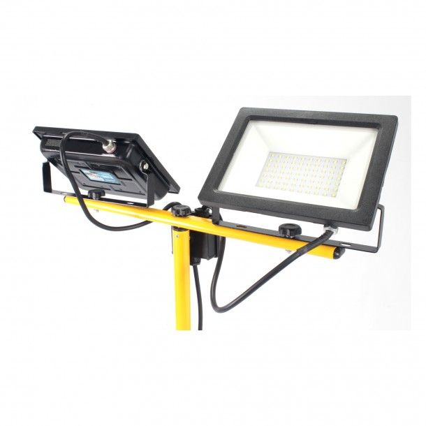 Foco LED Duplo com Tripé 50Wx2 4250Lmx2 Mader Foco LED Duplo com Tripé 50Wx2 4250Lmx2 Mader