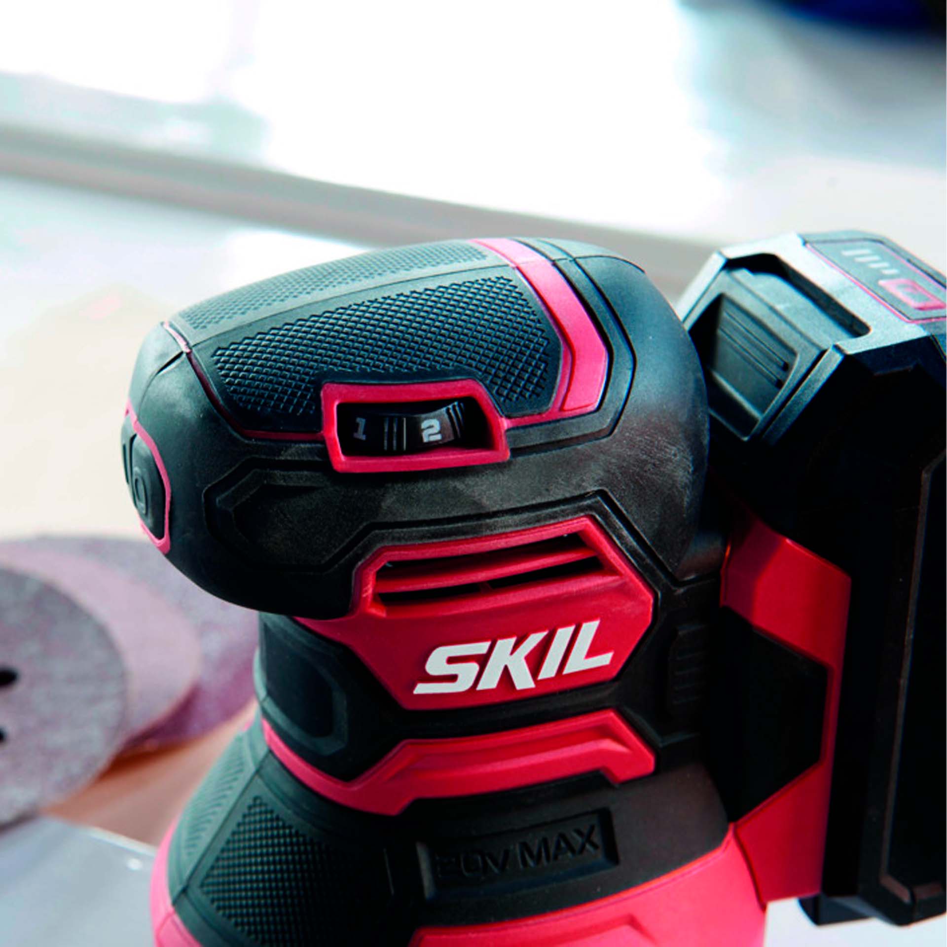 Lixadora Excêntrica a Bateria 20V sem Bateria 3745 CA Skil