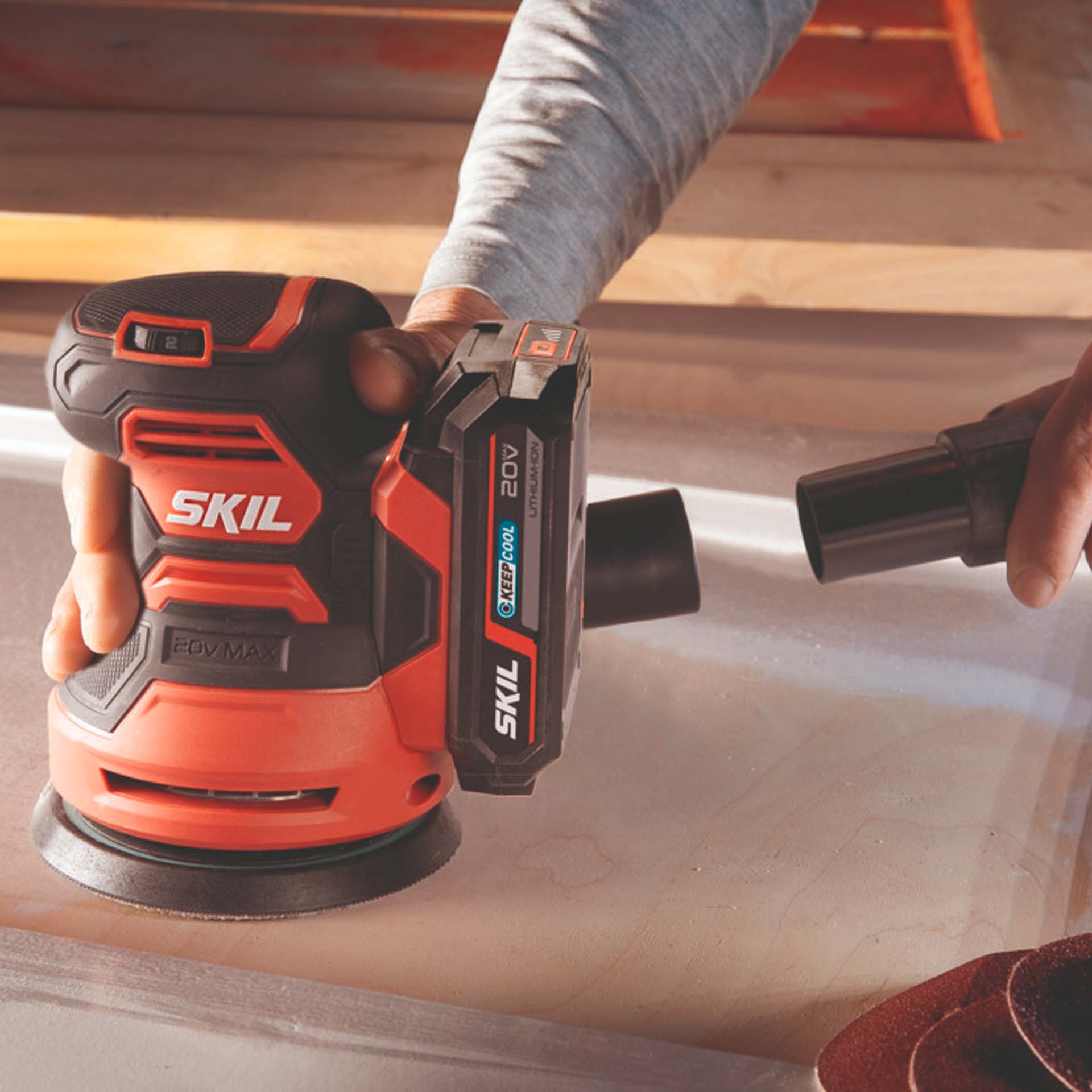 Lixadora Excêntrica a Bateria 20V sem Bateria 3745 CA Skil