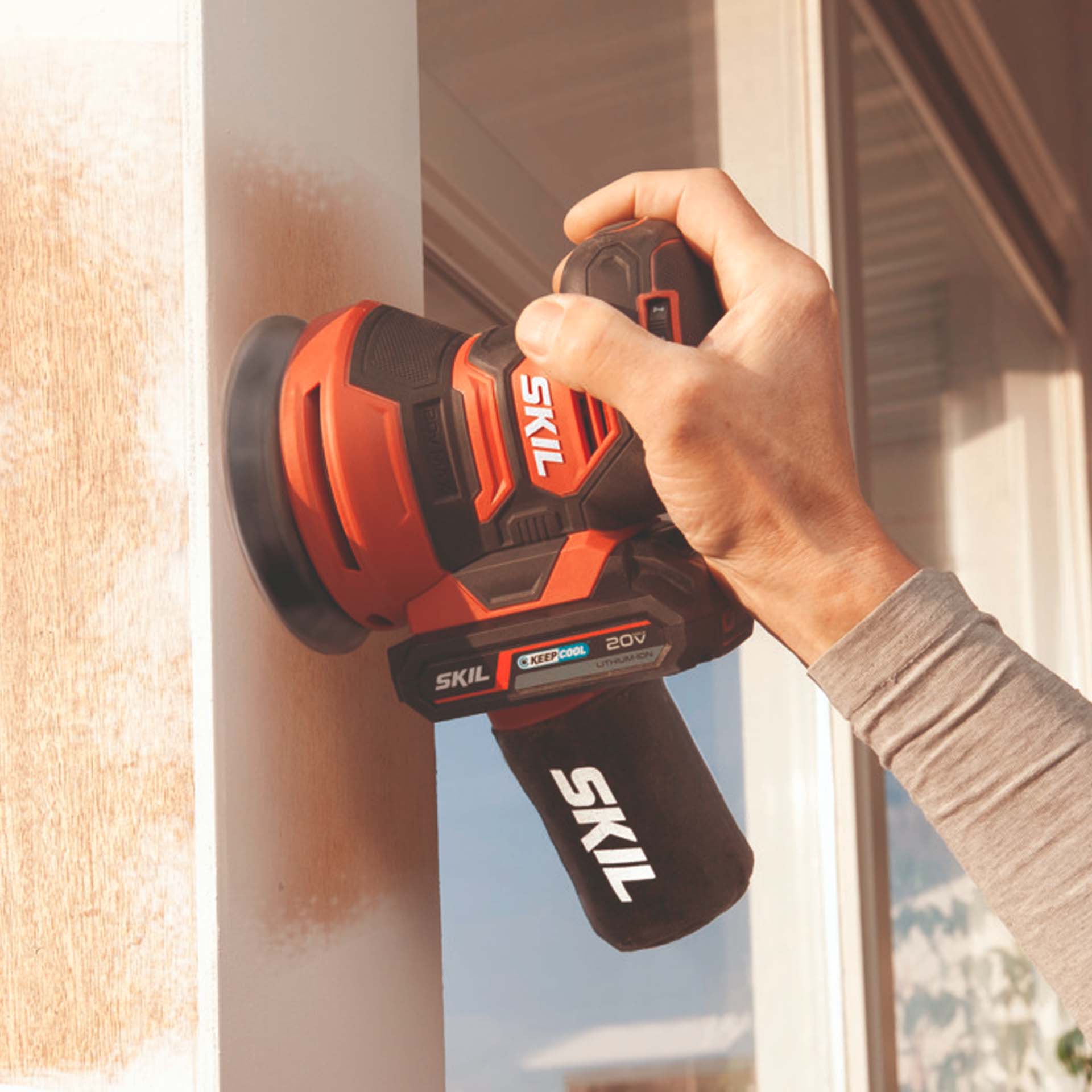 Lixadora Excêntrica a Bateria 20V sem Bateria 3745 CA Skil