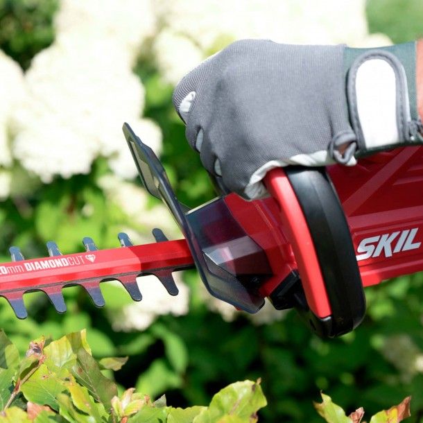 Corta Sebes a Bateria 55cm 20V sem Bateria 0430 CA Skil