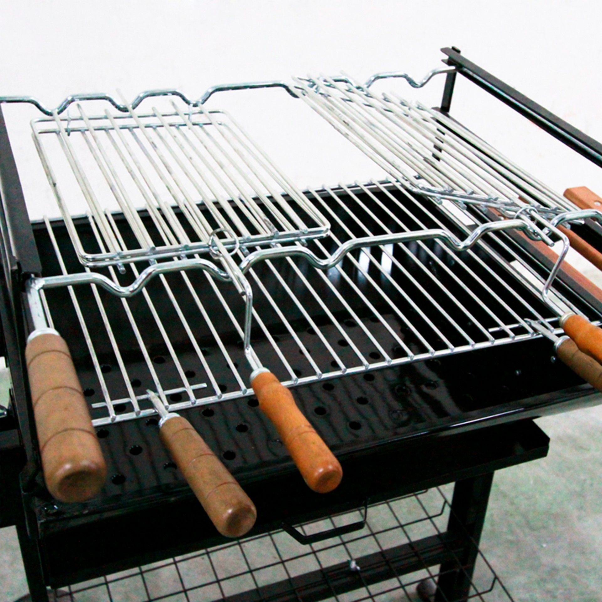 Barbecue a Carvão Roma 120x50x72cm