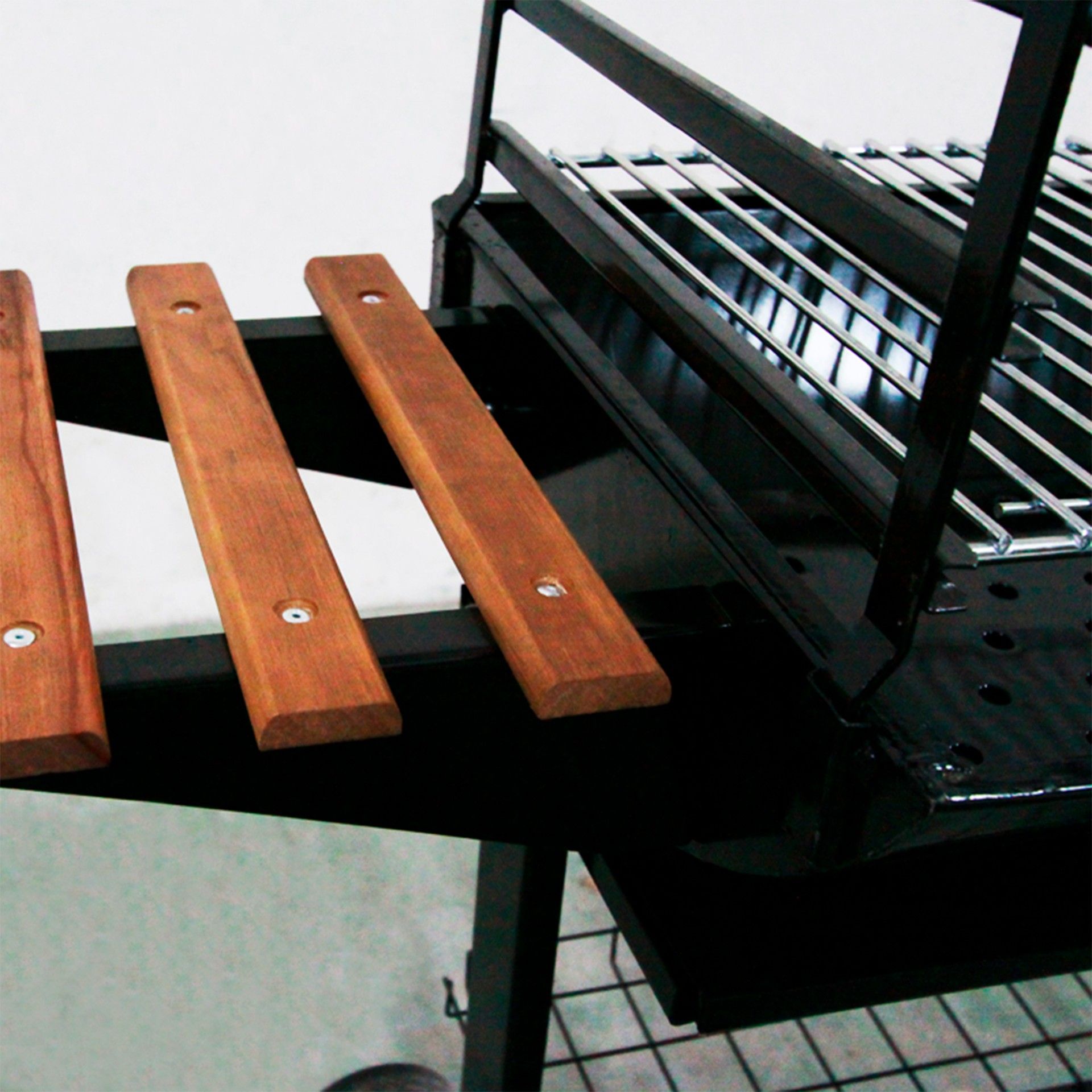 Barbecue a Carvão Roma 120x50x72cm