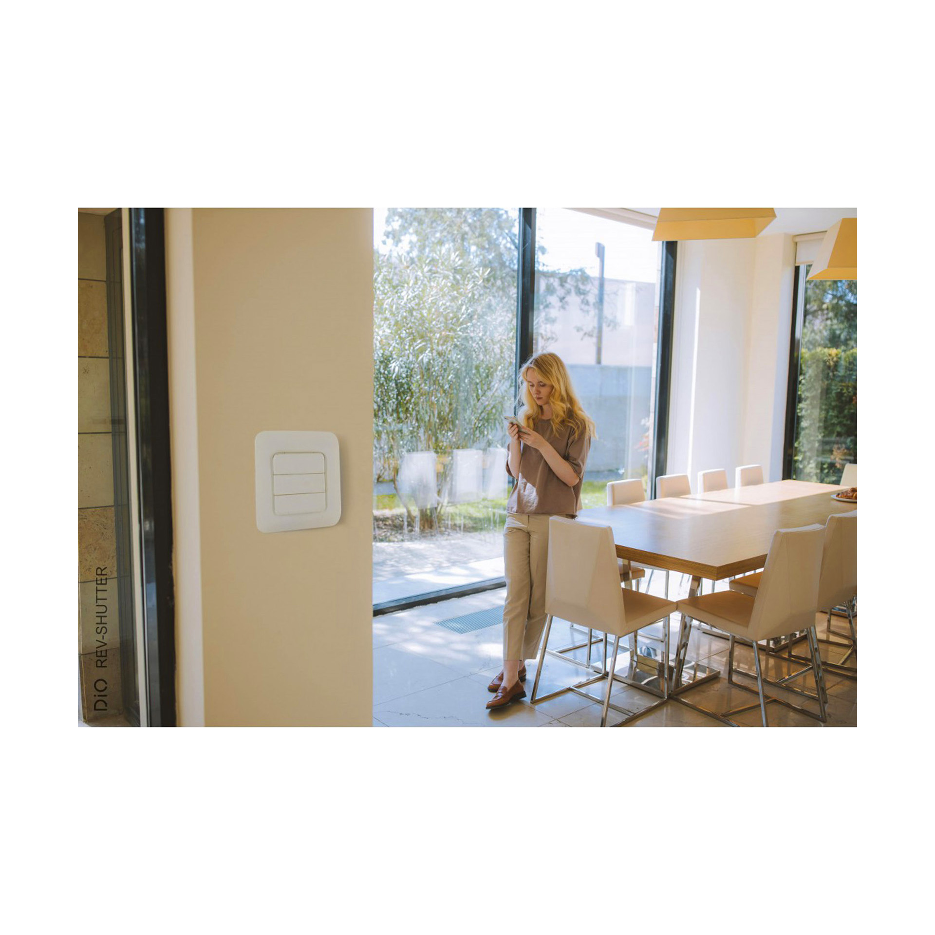 Interruptor Persiana WiFi com Controlo de Voz