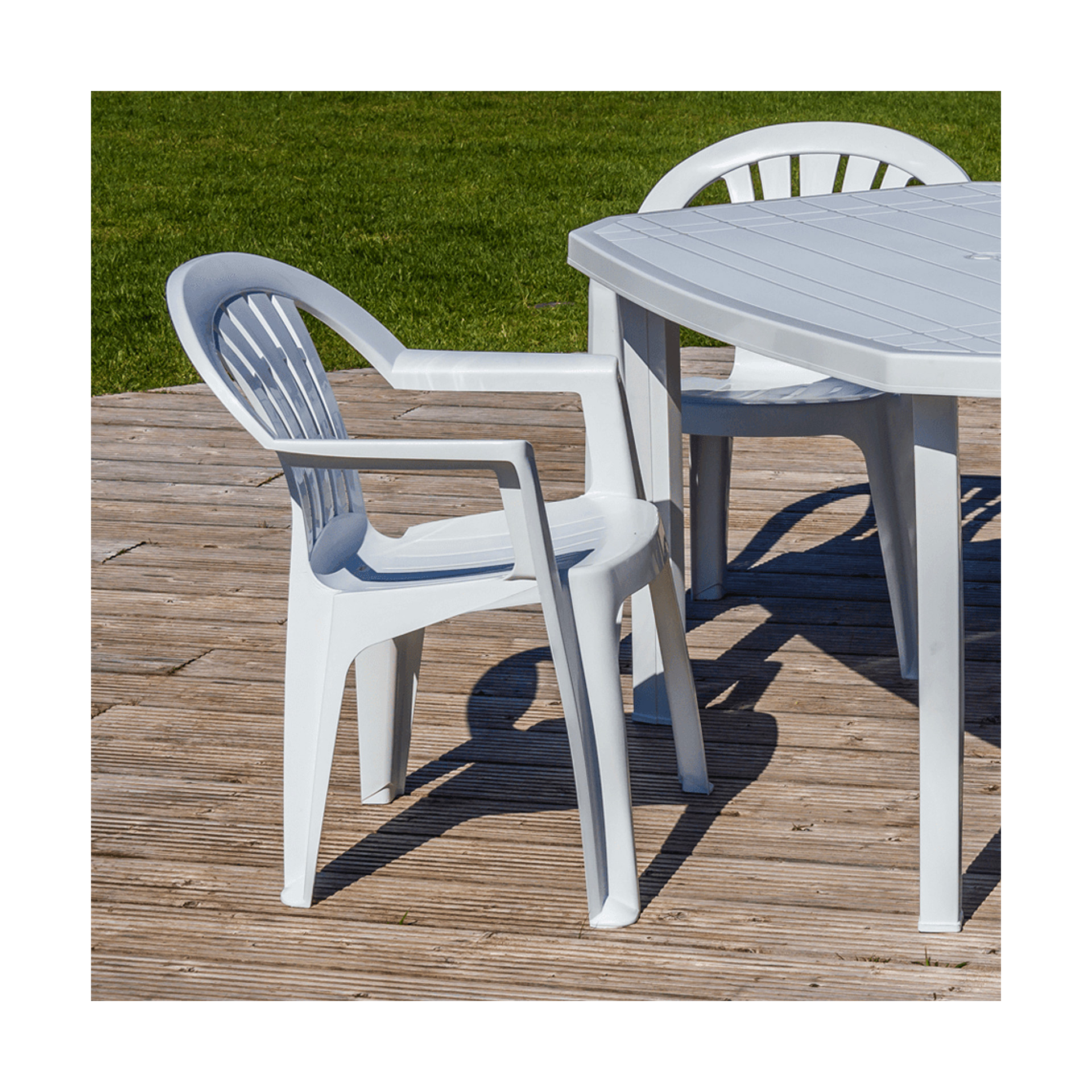 Cadeira de Resina com Braços Casablanca