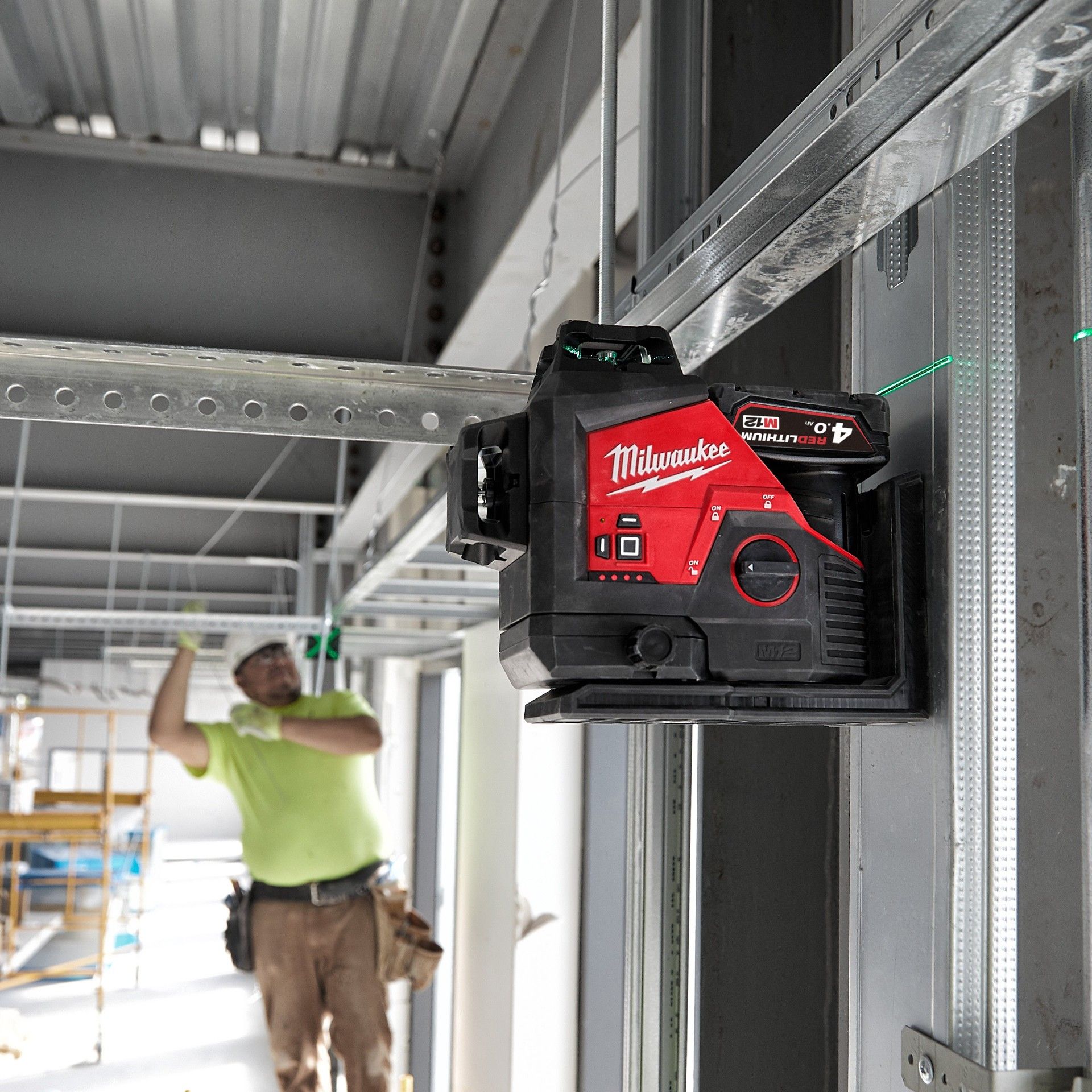 Nível a Laser Verde 38M M123PLKIT-401P Milwaukee