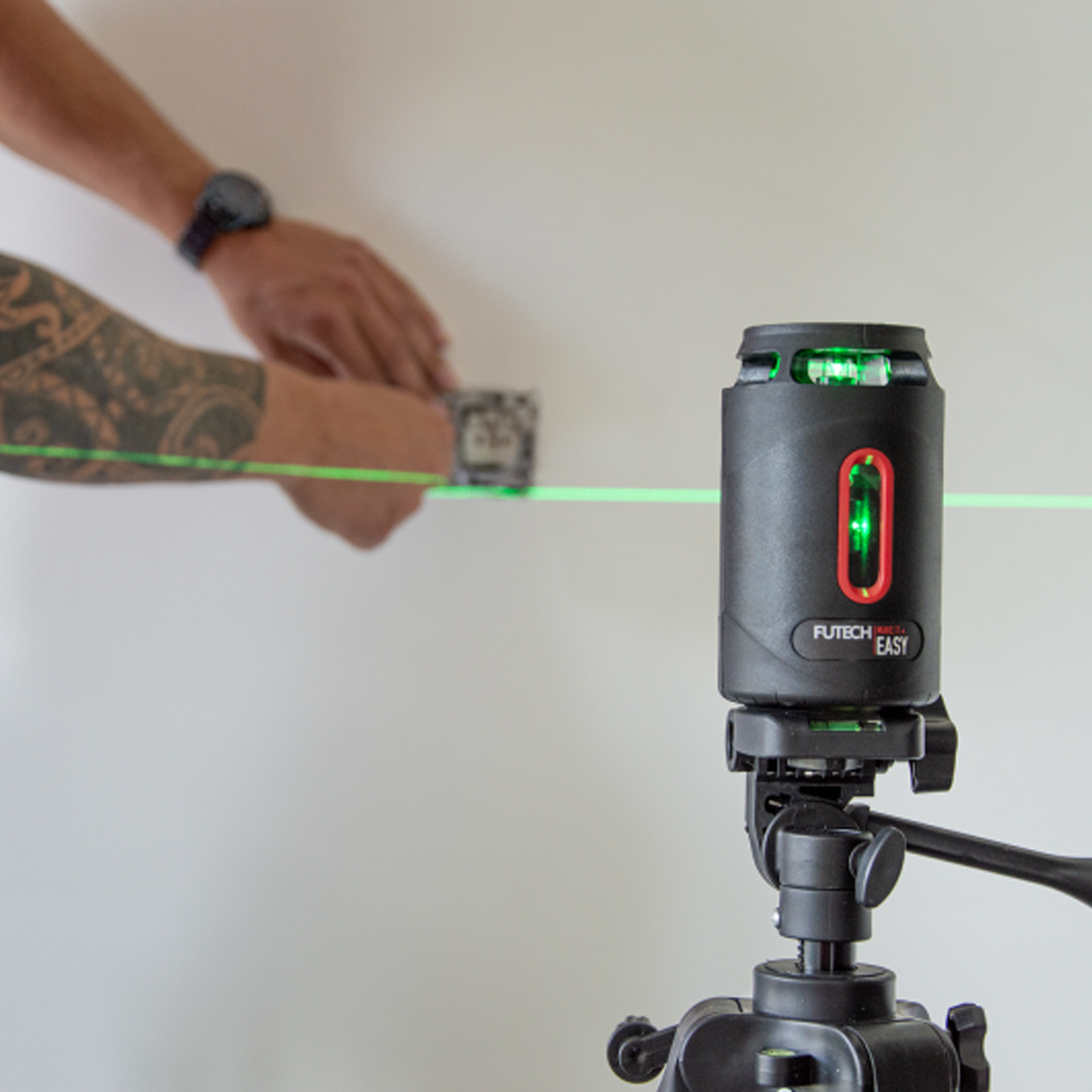 Nível a Laser Linha Horizontal 360º e 1 Linha Vertical Futech