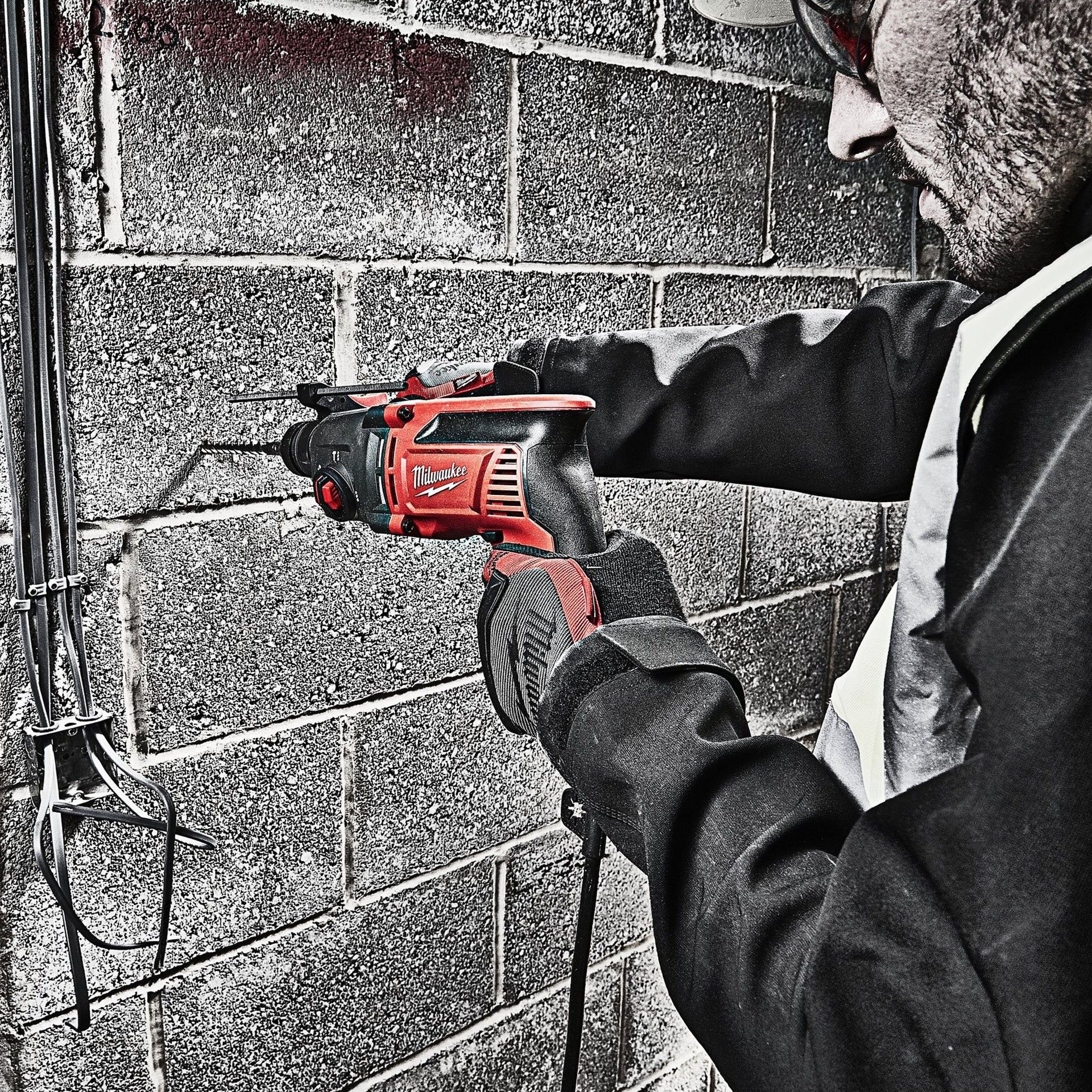 Martelo Combinado 800W 2,4J PH26T Milwaukee