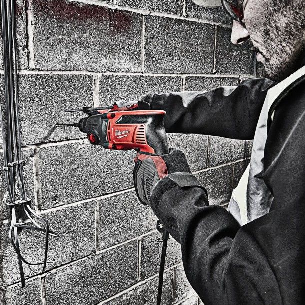 Martelo Combinado 800W 2,4J PH26T Milwaukee