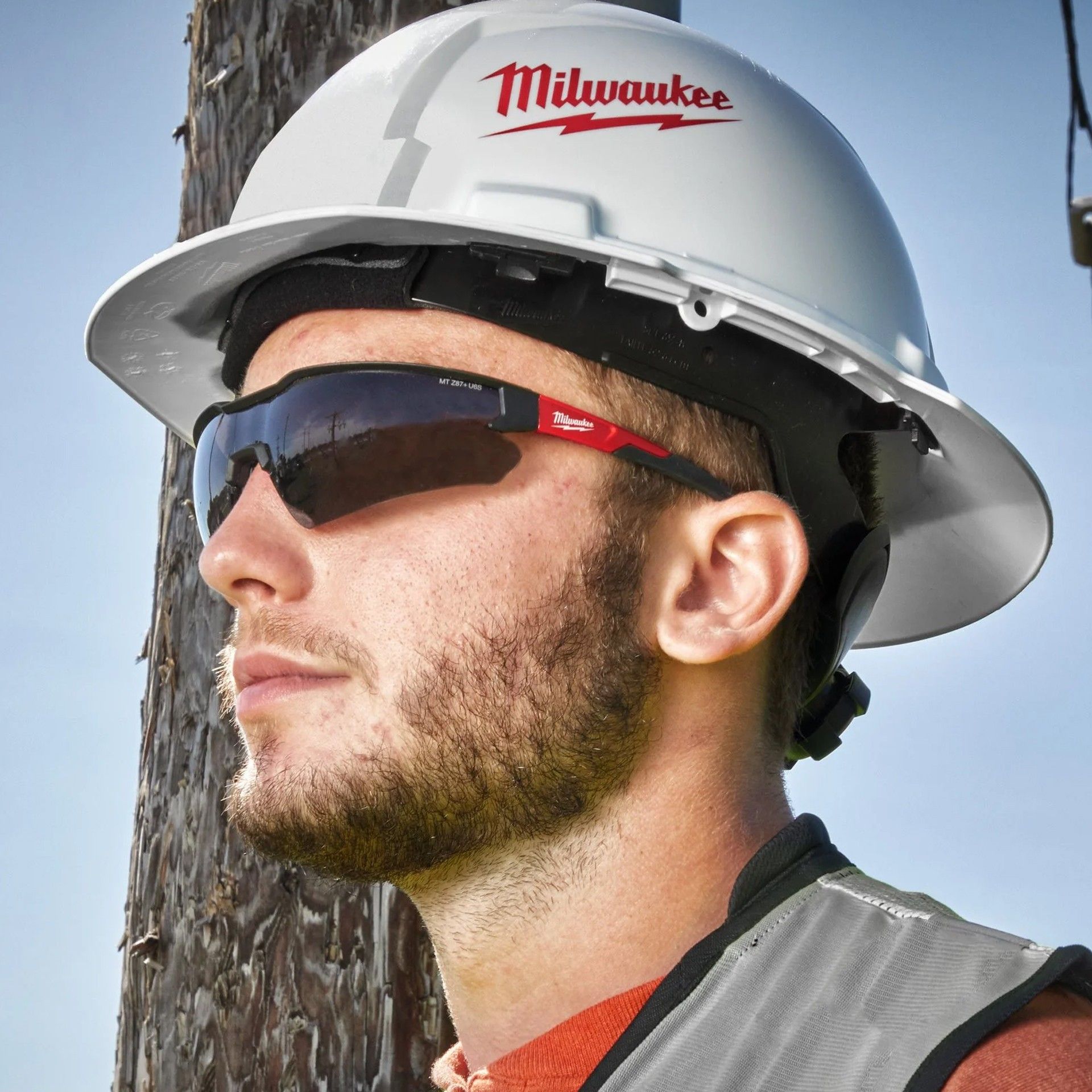 Óculos de Proteção Escuros Milwaukee