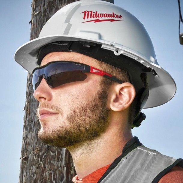 Óculos de Proteção Escuros Milwaukee Óculos de Proteção Escuros Milwaukee
