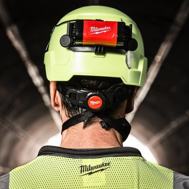 Lanterna Frontal para Capacete 600Lm Milwaukee Lanterna Frontal para Capacete 600Lm Milwaukee