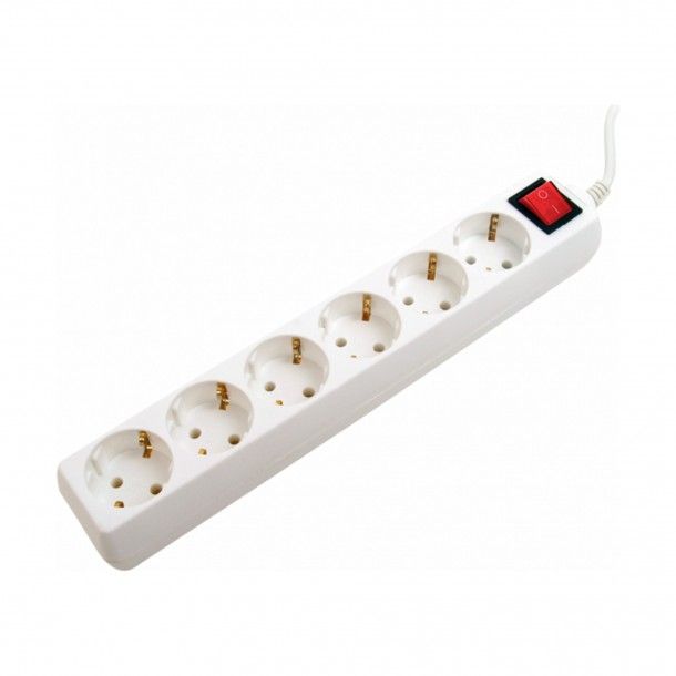 Extensão 6 Tomadas com Interruptor Branca 1,5M Extensão 6 Tomadas com Interruptor Branca 1,5M