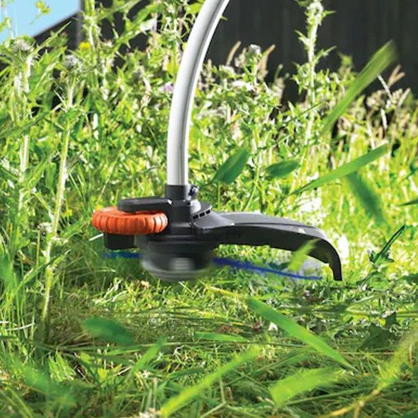 Aparador de Relva El�trico 33cm 700W GL7033-QS Black+Decker