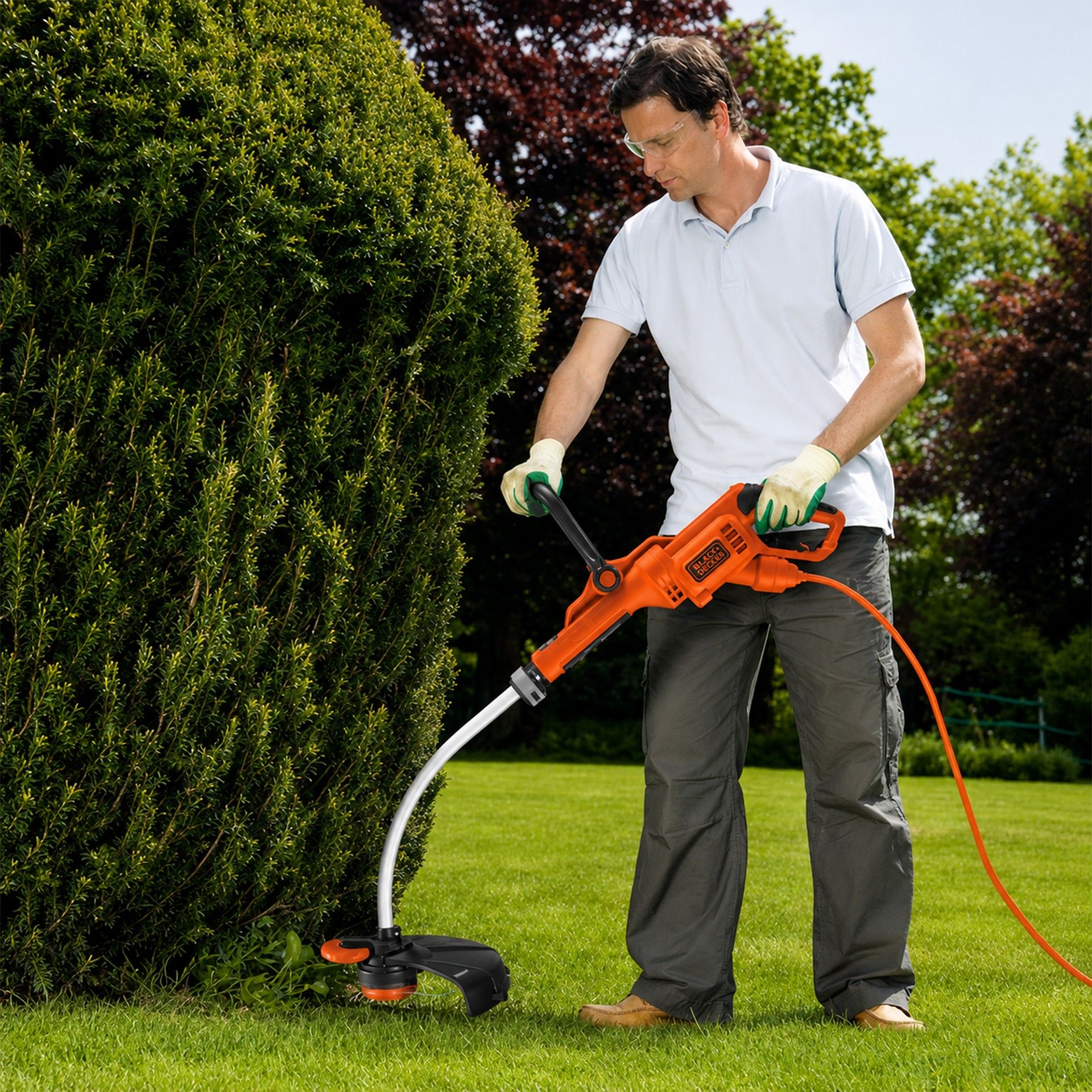 Aparador de Relva Elétrico 33cm 700W GL7033-QS Black+Decker