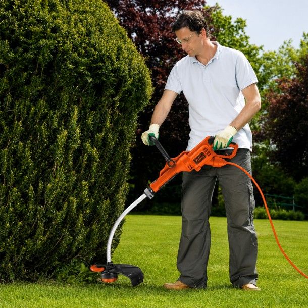 Aparador de Relva El�trico 33cm 700W GL7033-QS Black+Decker